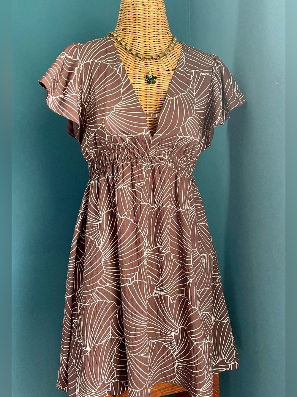 A new day Summer Dress Brown White Flutter Sleeve Deep V-Neck Pockets Size Small